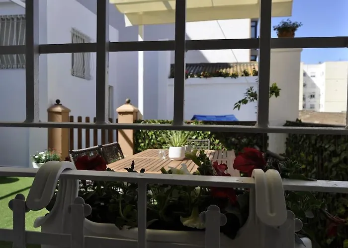Family Century House With Terrace And Parking