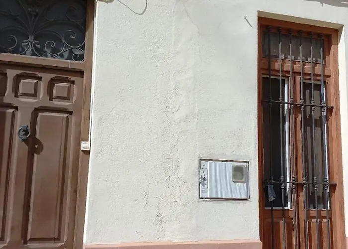Family Century House With Terrace And Parking